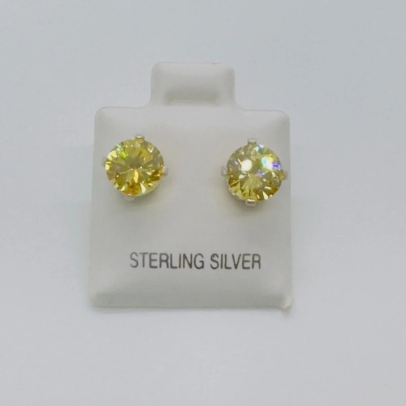 New Yellow Round CZ Silver Stud Earrings - Picture 1 of 6